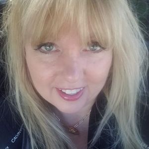 Meet your Posher, Gina